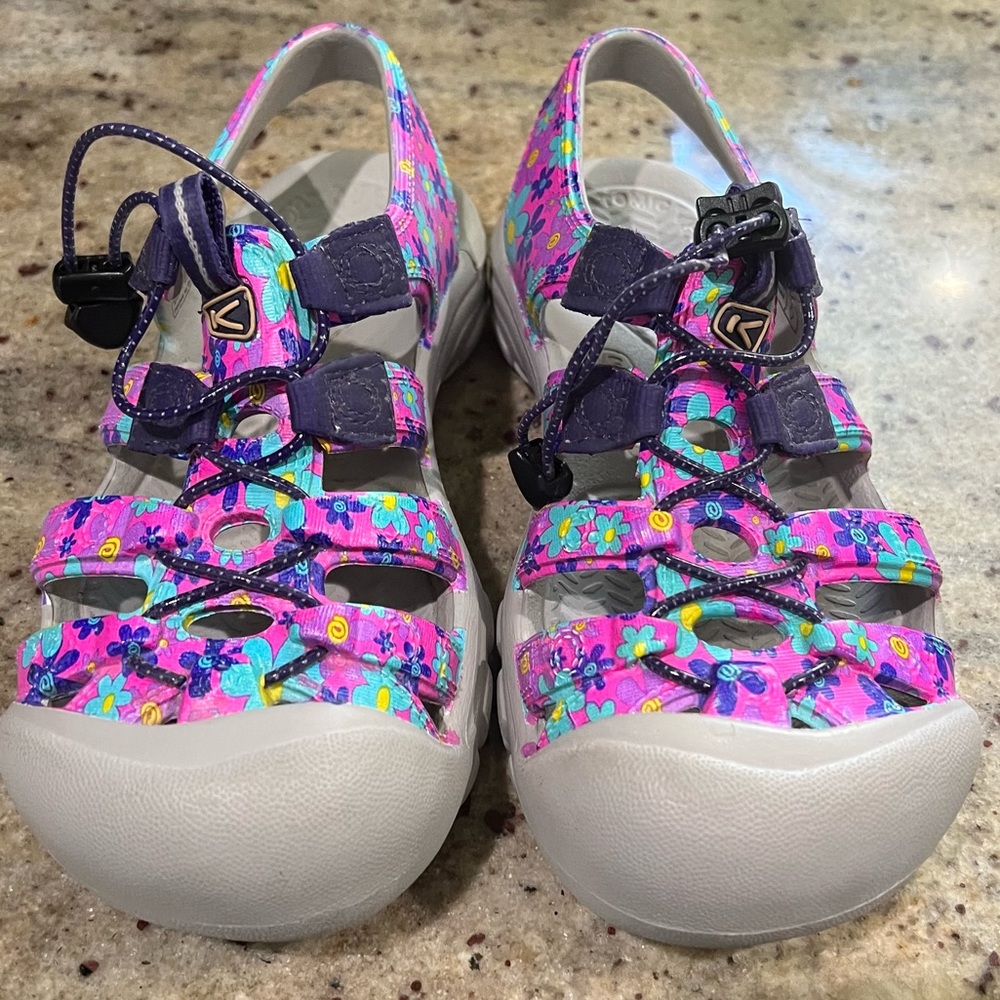 Keen water sandals size 3 youth